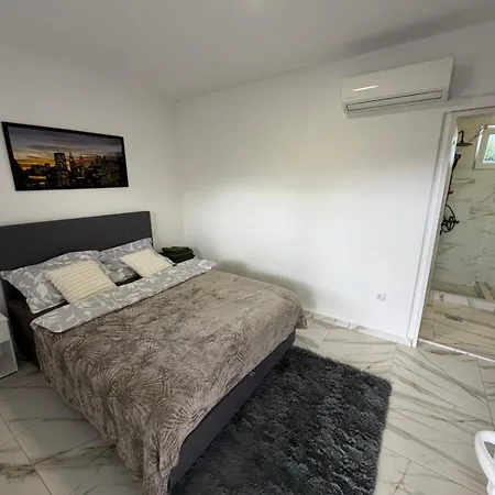 شقة Na Dan Pecinci