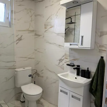 Na Dan شقة Pecinci